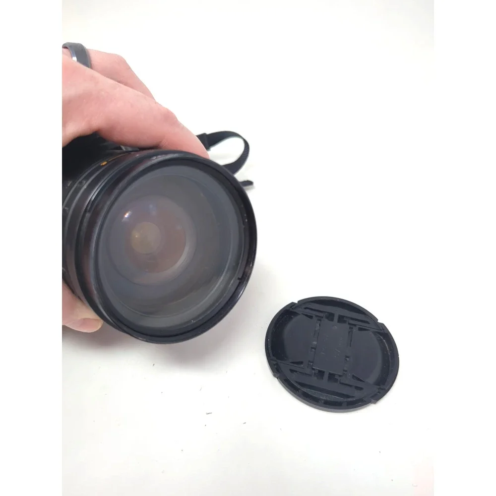 Minolta Maxxum 300si 35mm Film Camera with tamron aspherical LD 28-200mm lens
